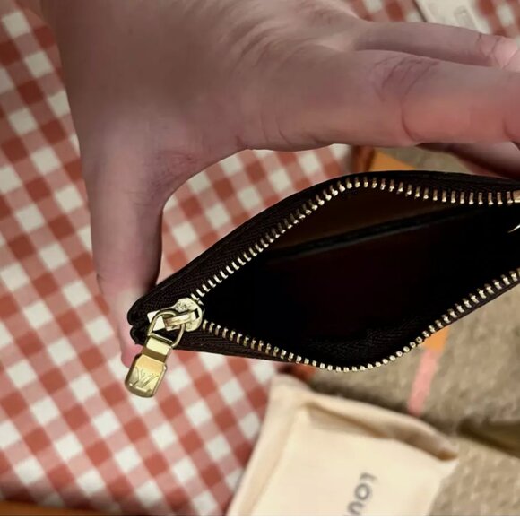 Louis Vuitton 2018 LV Monogram Key Holder - Picture 10 of 12